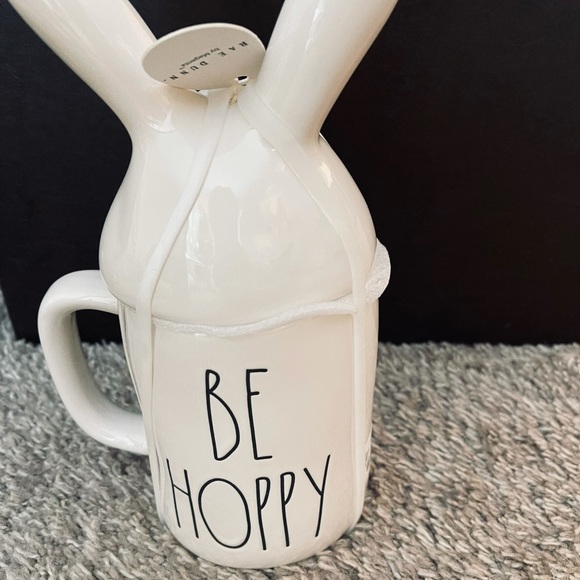 ✨RAE DUNN✨ DONT WORRY BE HOPPY MUG - Picture 2 of 2